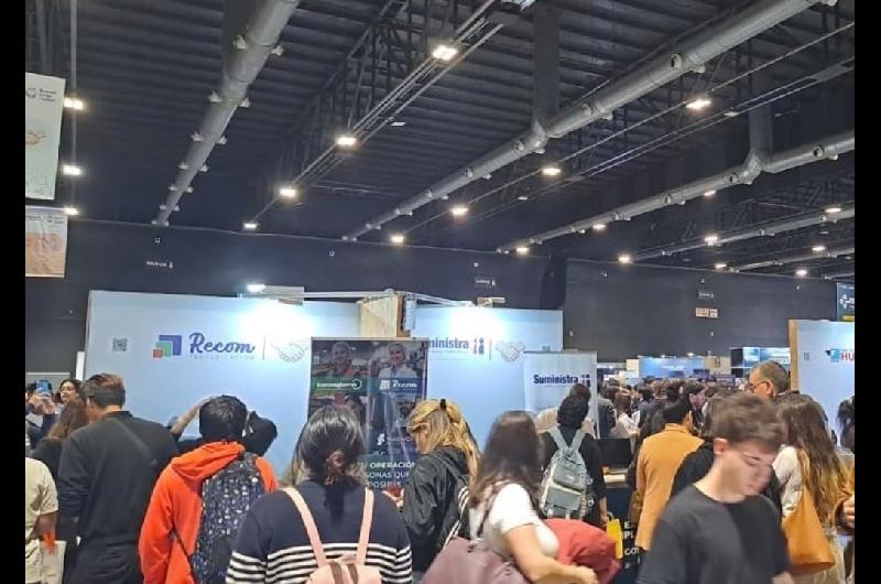 Masiva concurrencia en La Rural- maacutes de 10000 personas colmaron la Expo Empleo BA