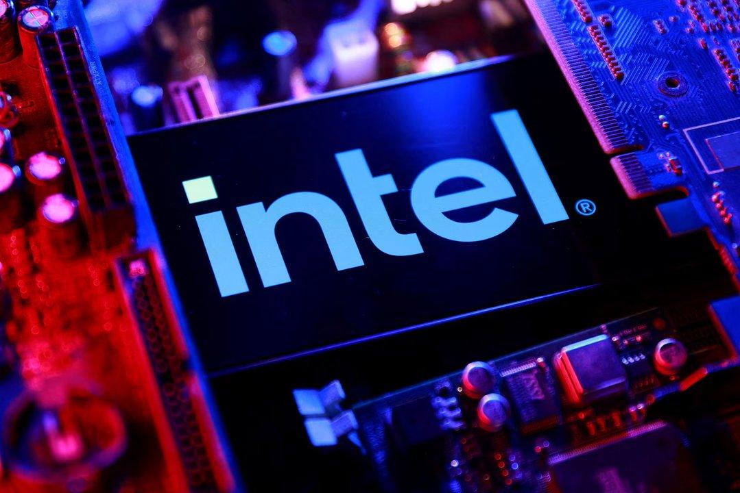 Derrumbe de acciones de un gigante tecnoloacutegico en Wall Street