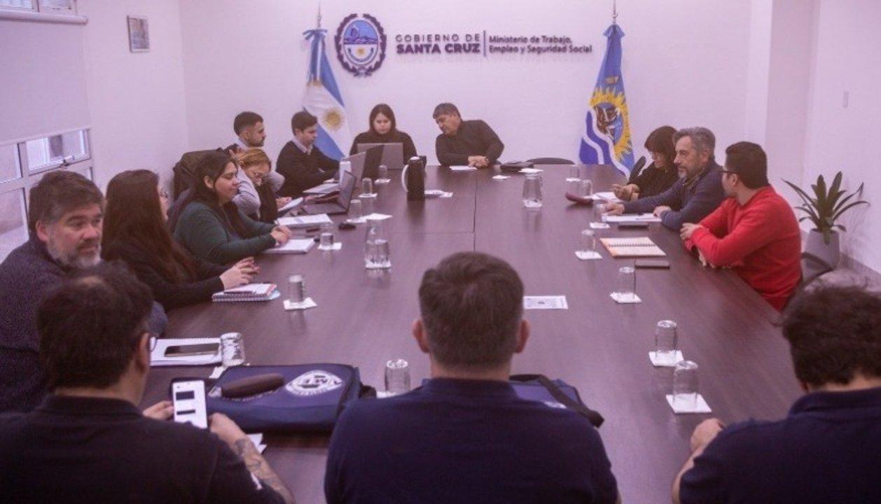 Santa Cruz- ATE reclamoacute a Vidal por una peacuterdida salarial de casi seis puntos