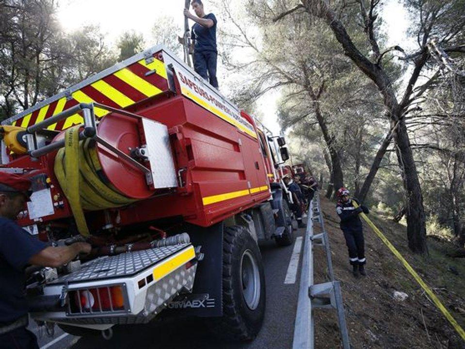 Francia- hallaron tres muertos en un edificio incendiado