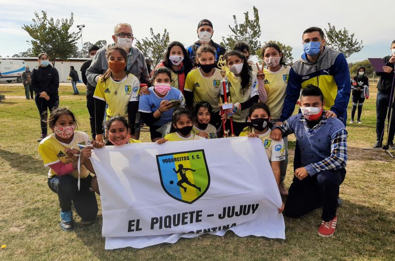 Culminó la Liga Municipal de Fútbol Infantil Femenino :: Diario Pregon de Jujuy - Vimarsana News