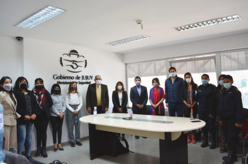 Renuevan líneas de trabajo para abordar el tema de la violencia contra las mujeres :: Diario Pregon de Jujuy - Vimarsana News