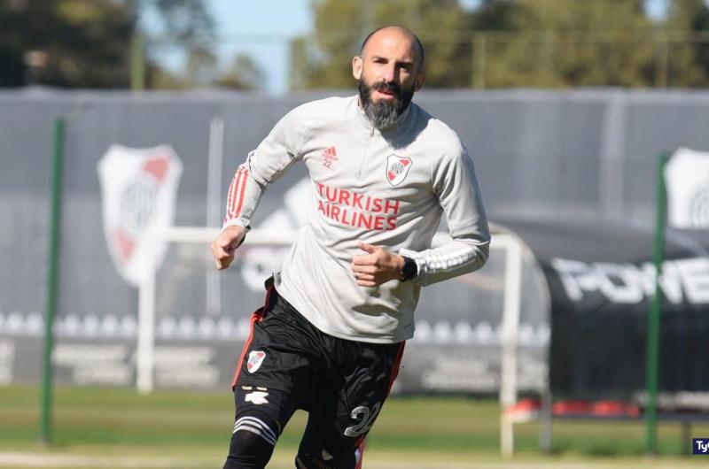 Gallardo recuperó a Pinola y espera por Maidana y Martínez :: Diario Pregon de Jujuy - Vimarsana News