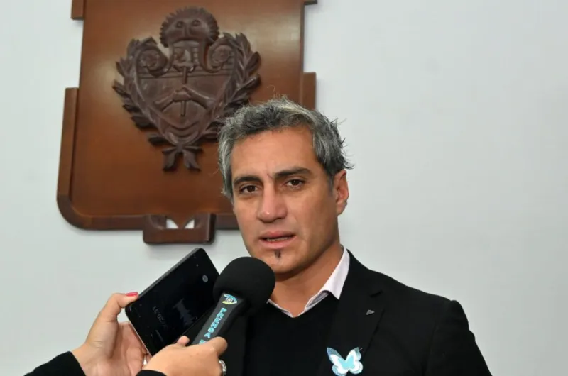El municipio anunció que reducirá un 50% la tasa administrativa para comercios
