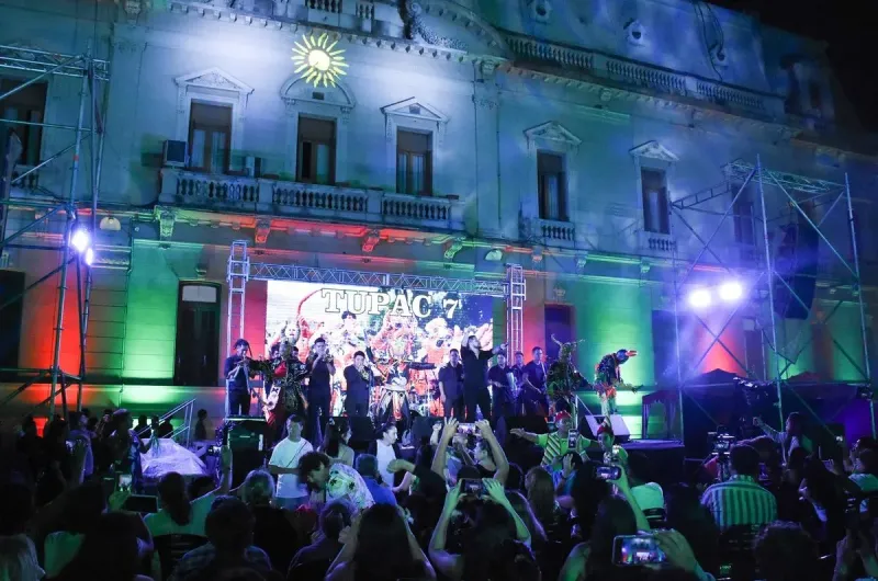 Ciclo de música en vivo en plaza España