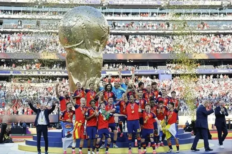 Argentina luchó hasta al final, pero cayó ante España en la final ,